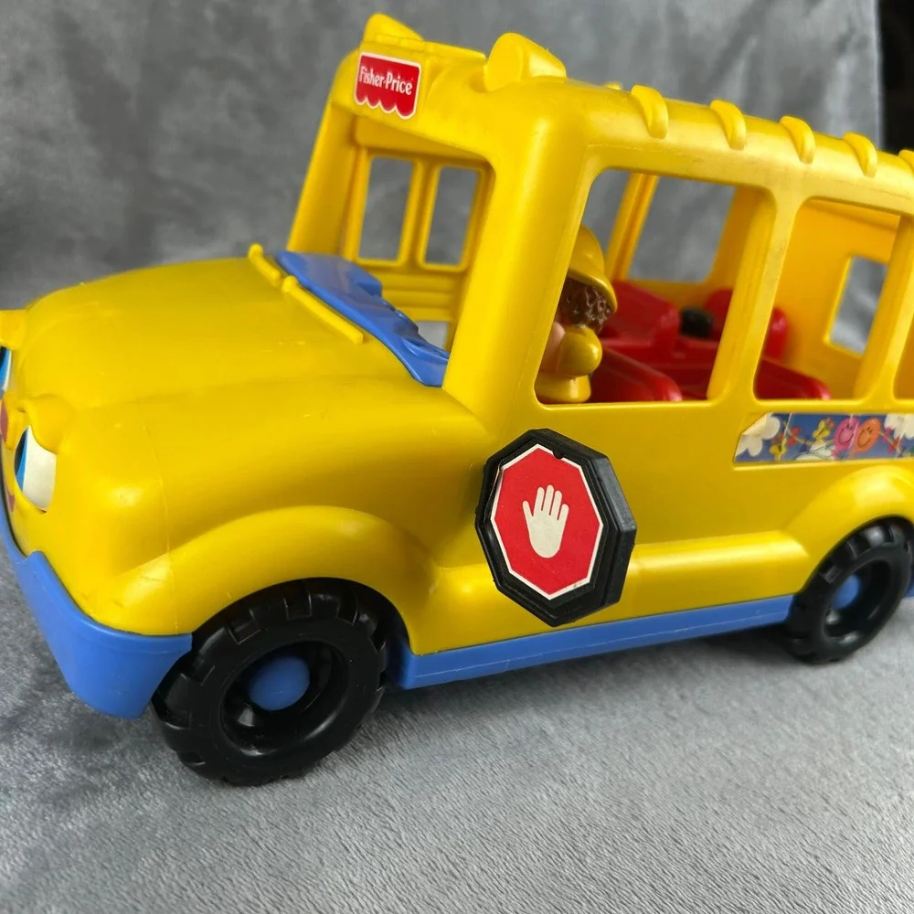 Fisher-Price Little People Lil School Bus Yellow Toy Vehicle with Figure 77941